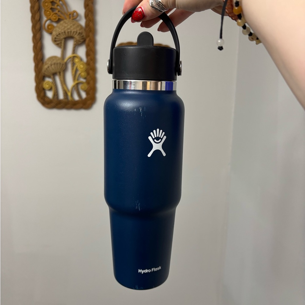 Hydro Flask Midnight Blue Bottle